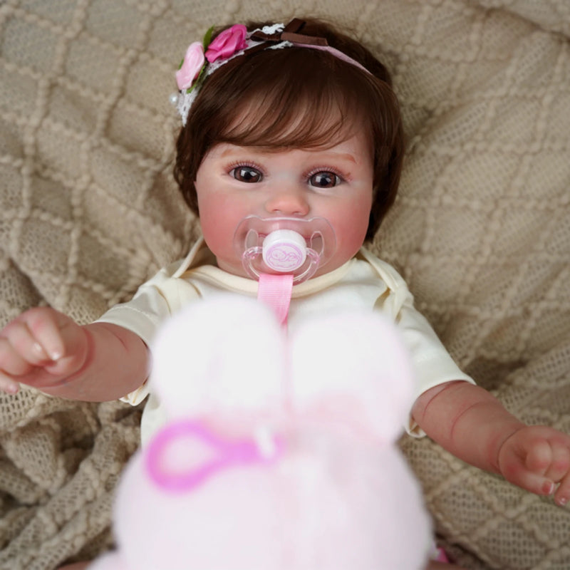 Boneca bebê Reborn Maddie de 48 cm, corpo de silicone pintado à mão realista.